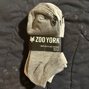 NWT Zoo York 6pair boys no show socks Size 8-10 gray, white